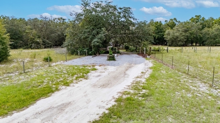 Home For Sale In Ghilchrist County, Branford Florida - image 4
