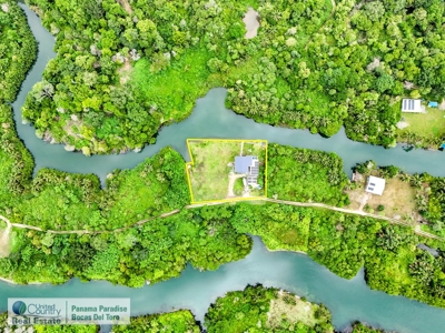Newly Built Waterfront Home with Titled Land, Bocas del Toro - image 1