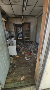 Home For Auction - image 4