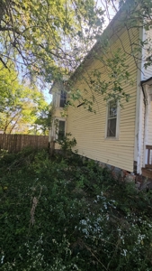 Home For Auction - image 21