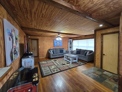 Kerr Lake Country Home & Shop - 5 Acres - image 18