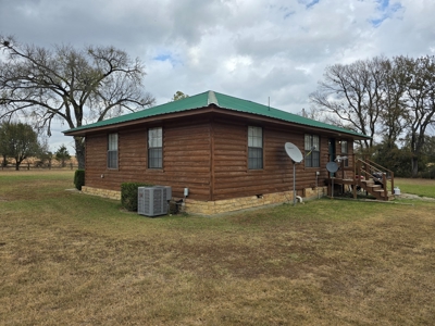 Kerr Lake Country Home & Shop - 5 Acres - image 6