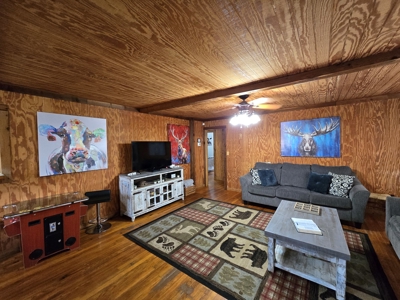 Kerr Lake Country Home & Shop - 5 Acres - image 12