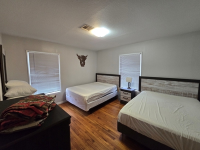 Kerr Lake Country Home & Shop - 5 Acres - image 19
