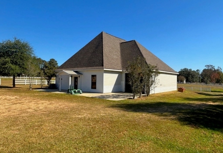 Golf Course Property with Apartment and Unfinished Home - image 2