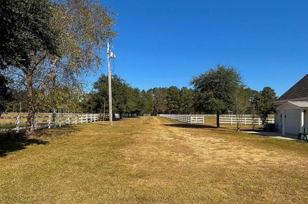 Golf Course Property with Apartment and Unfinished Home - image 10
