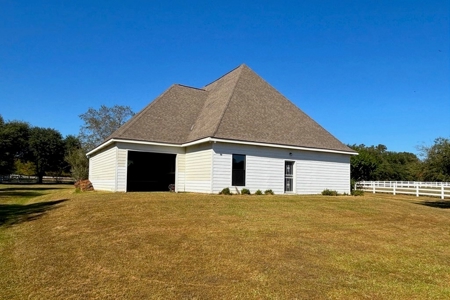 Golf Course Property with Apartment and Unfinished Home - image 4