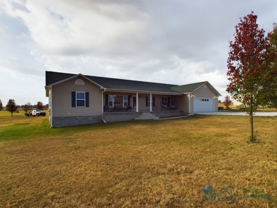 Bergman School District 4 Bedroom  Home For Sale on 1 Acre - image 1