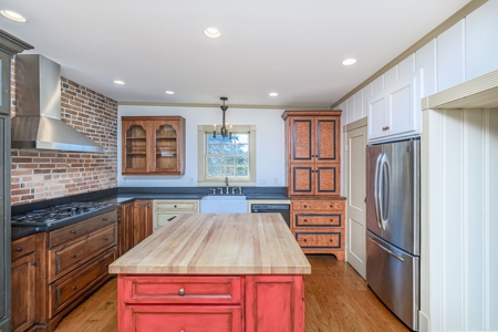 Historic Missouri Estate with 349.15 Acres - image 22