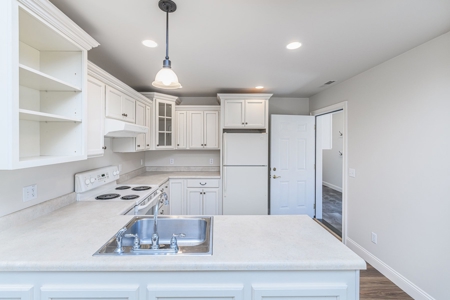 Historic Missouri Estate with 349.15 Acres - image 36