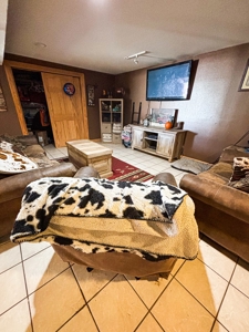 18 Acre Midwest Horse Ranch - Equine Training Facility - image 16