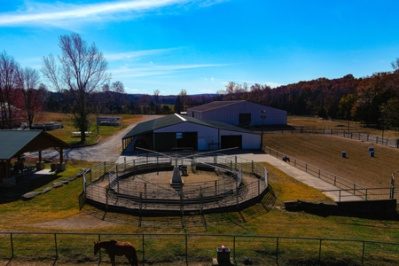 18 Acre Midwest Horse Ranch - Equine Training Facility - image 7