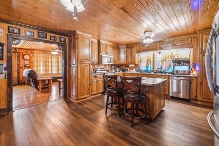 Ranch For Sale In Tennessee, Creek, Pond, Shop, Barn, Huntin - image 4