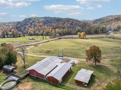 Ranch For Sale In Tennessee, Creek, Pond, Shop, Barn, Huntin - image 1