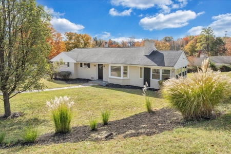 Brick Ranch Home for Sale in Roanoke VA - image 4