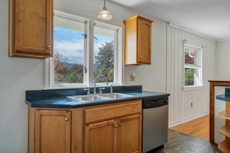 Brick Ranch Home for Sale in Roanoke VA - image 17
