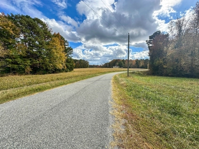 Lakefront Living Awaits: 3.5 Acres on Buggs Island Lake, VA - image 8