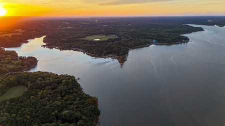 Lakefront Living Awaits: 3.5 Acres on Buggs Island Lake, VA - image 7