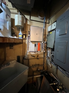 100 Henry Street - image 33