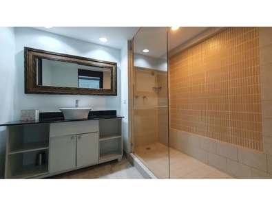 3 bedroom Penthouse, P.H. Coronado Bay, Coronado - image 8