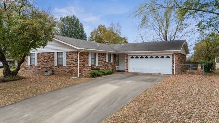 Pryor, OK Home For Sale - image 1