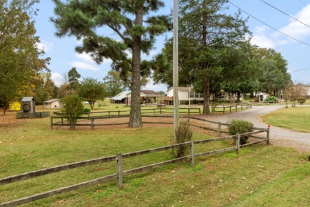 Mobile Home on 2.5+/- Acres For Sale in Judsonia, AR - image 1
