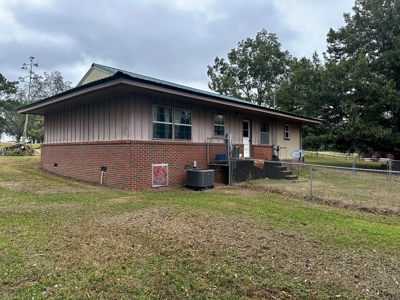 Home for sale in Hartford, Alabama - image 8