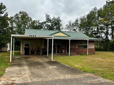 Home for sale in Hartford, Alabama - image 2