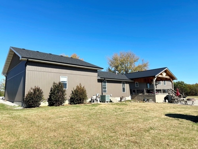 Luxury Country Home for Sale in El Dorado Springs, MO - image 44