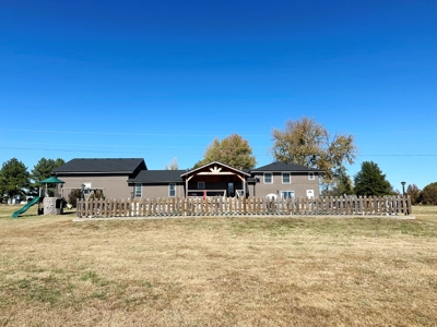 Luxury Country Home for Sale in El Dorado Springs, MO - image 40