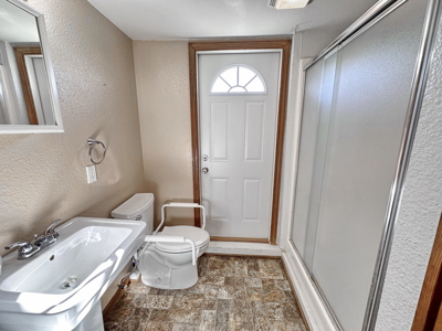 Luxury Country Home for Sale in El Dorado Springs, MO - image 37