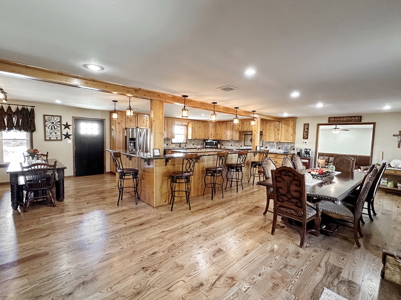 Luxury Country Home for Sale in El Dorado Springs, MO - image 8