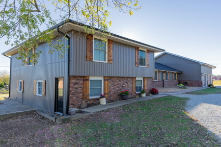 Luxury Country Home for Sale in El Dorado Springs, MO - image 7