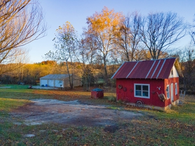 Home with Land for Sale in Weaubleau, MO - image 7