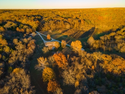 Home with Land for Sale in Weaubleau, MO - image 15