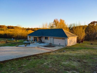 Home with Land for Sale in Weaubleau, MO - image 3