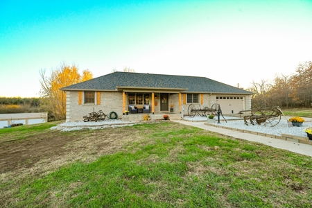 Home with Land for Sale in Weaubleau, MO - image 24