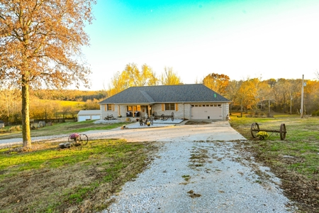 Home with Land for Sale in Weaubleau, MO - image 21