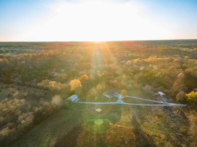Home with Land for Sale in Weaubleau, MO - image 9