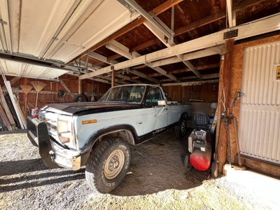 Eastern Oregon Three Bedroom Country Home - image 34