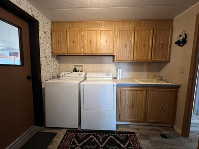 Eastern Oregon Three Bedroom Country Home - image 16