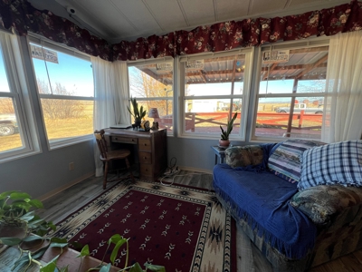 Eastern Oregon Three Bedroom Country Home - image 20