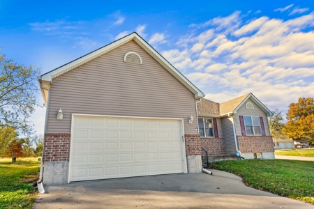 Spacious Ranch Home For Sale In Cameron MO - image 29