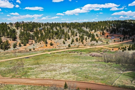 Colorado Mountain Property with Breathtaking Views - image 15