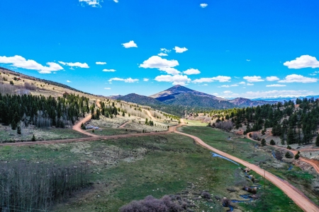 Colorado Mountain Property with Breathtaking Views - image 11