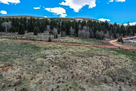 Colorado Mountain Property with Breathtaking Views - image 5