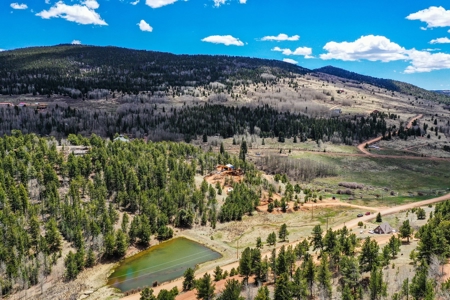 Colorado Mountain Property with Breathtaking Views - image 10