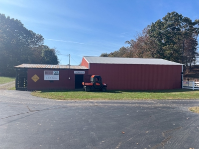 Working Cattle Ranch For Sale  In Tennessee, House, Barns - image 35