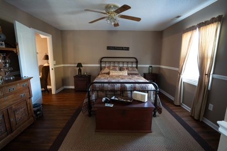 Working Cattle Ranch For Sale  In Tennessee, House, Barns - image 11