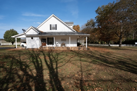 Working Cattle Ranch For Sale  In Tennessee, House, Barns - image 20